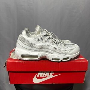 Nike Air Max 95 Essential White Pure Platinum Size 10.5 Men 749766-115